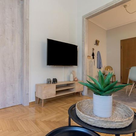 Spacious 2 Bedroom Apartment In Koukaki Athens Exterior photo